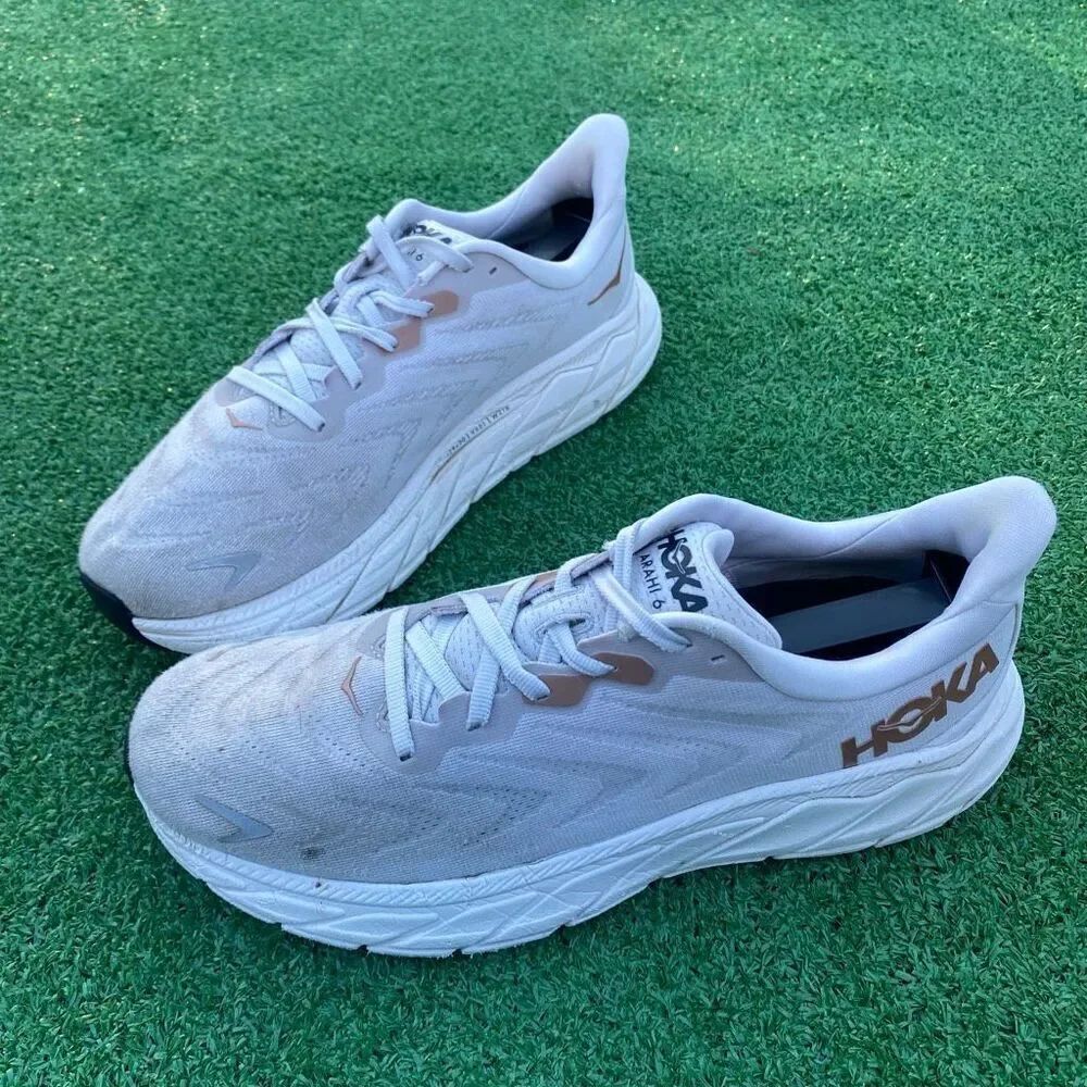 HOKA ONE ONE ARAHI 6 - Women’s Running Shoes - SIZE 10B